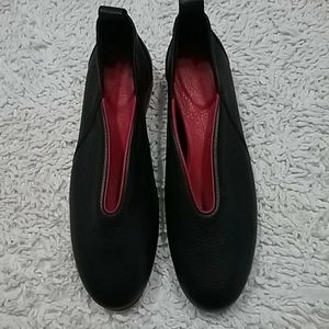 Arche women flat shoes